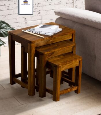 Nesting table