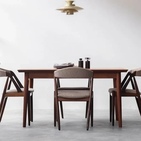 Dutch Leaves Design Dining Table Set 4 Chair